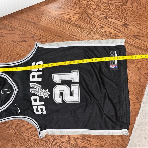 Nike NBA Authentics Tim Duncan Spurs Jersey - Picture 5 of 12